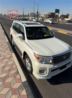 تۆیۆتا لاند کروزەر